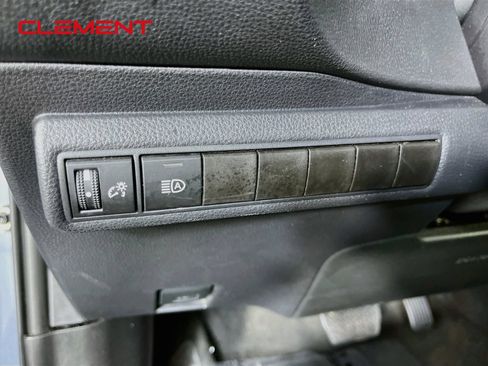Used 2025 Toyota Corolla LE FWD image 12