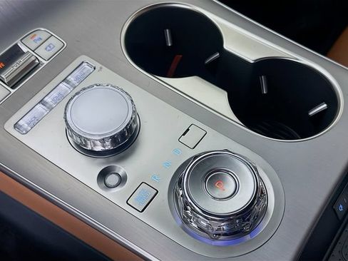 New 2026 Genesis GV70 2.5T Advanced AWD/4WD image 15