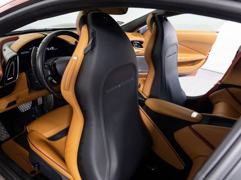 Certified 2022 Ferrari Roma image 38