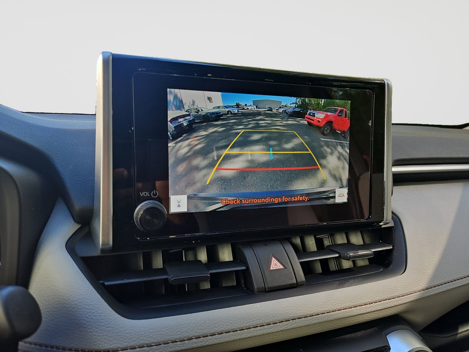 Used 2023 Toyota RAV4 XLE FWD image 28