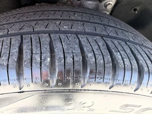Used 2022 Ford Explorer Platinum w/ Equipment Group 601A AWD/4WD image 35
