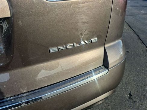 Certified 2011 Buick Enclave CX image 27