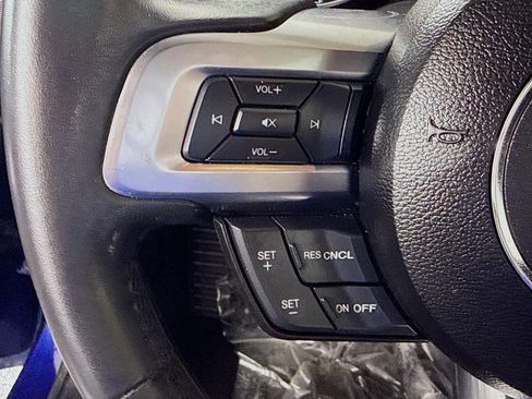 Used 2018 Ford Mustang Coupe w/ Equipment Group 101A RWD image 14