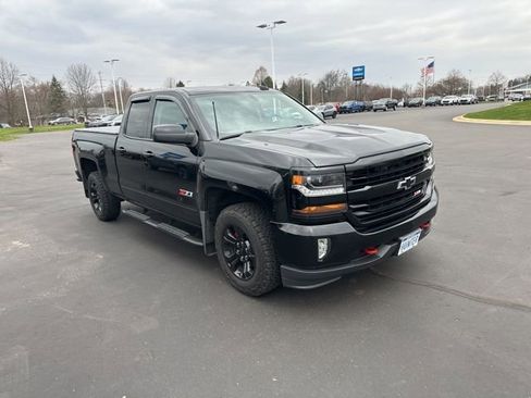 Used 2017 Chevrolet Silverado 1500 LT w/ Midnight Edition image 2