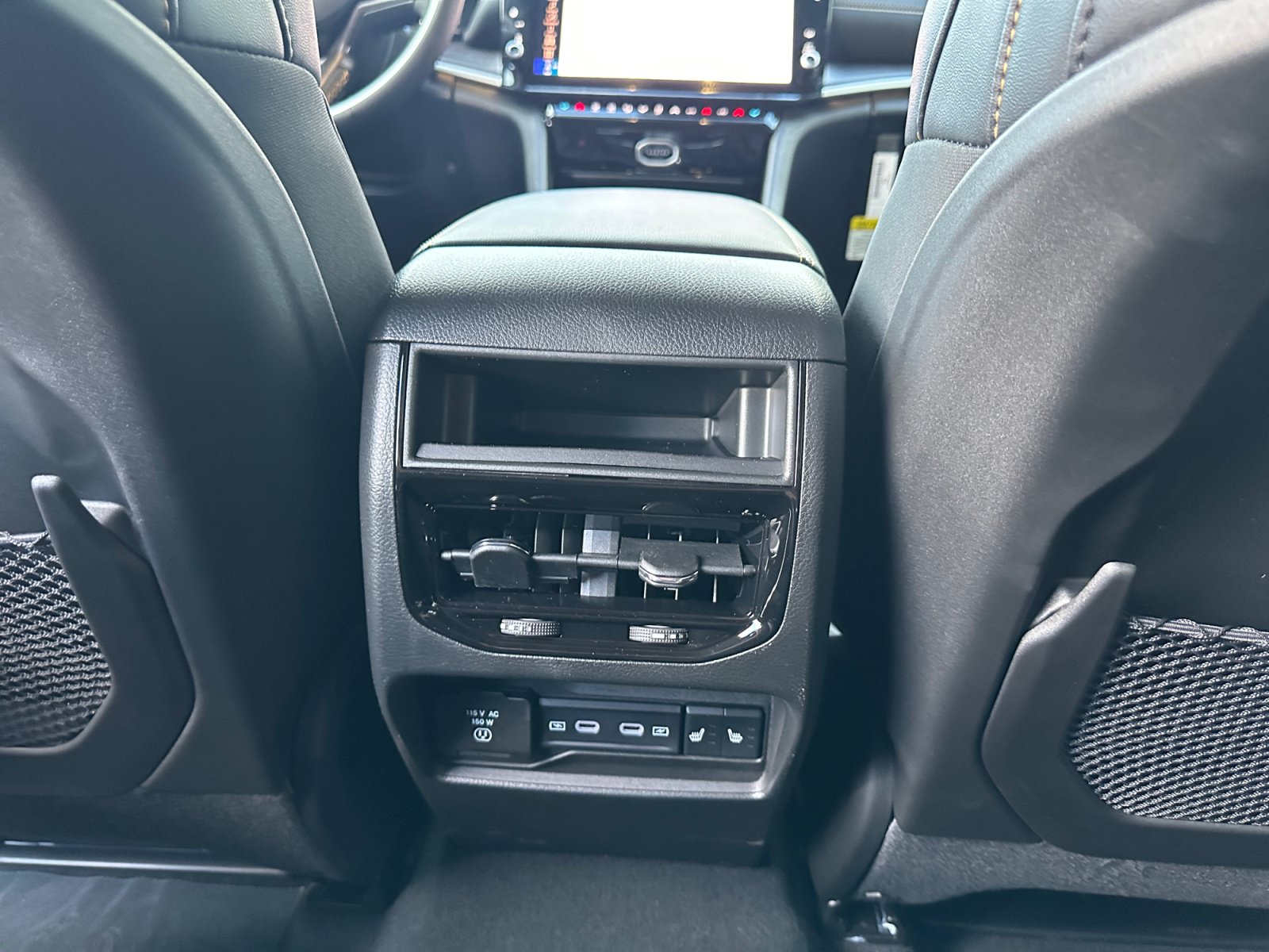 New 2026 Jeep Grand Cherokee Limited AWD/4WD image 17