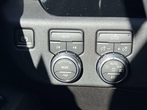New 2026 GMC Sierra 1500 Elevation image 22