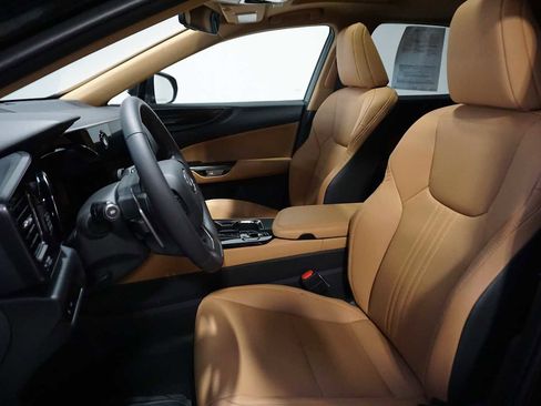 Used 2025 Lexus NX 250 FWD image 8