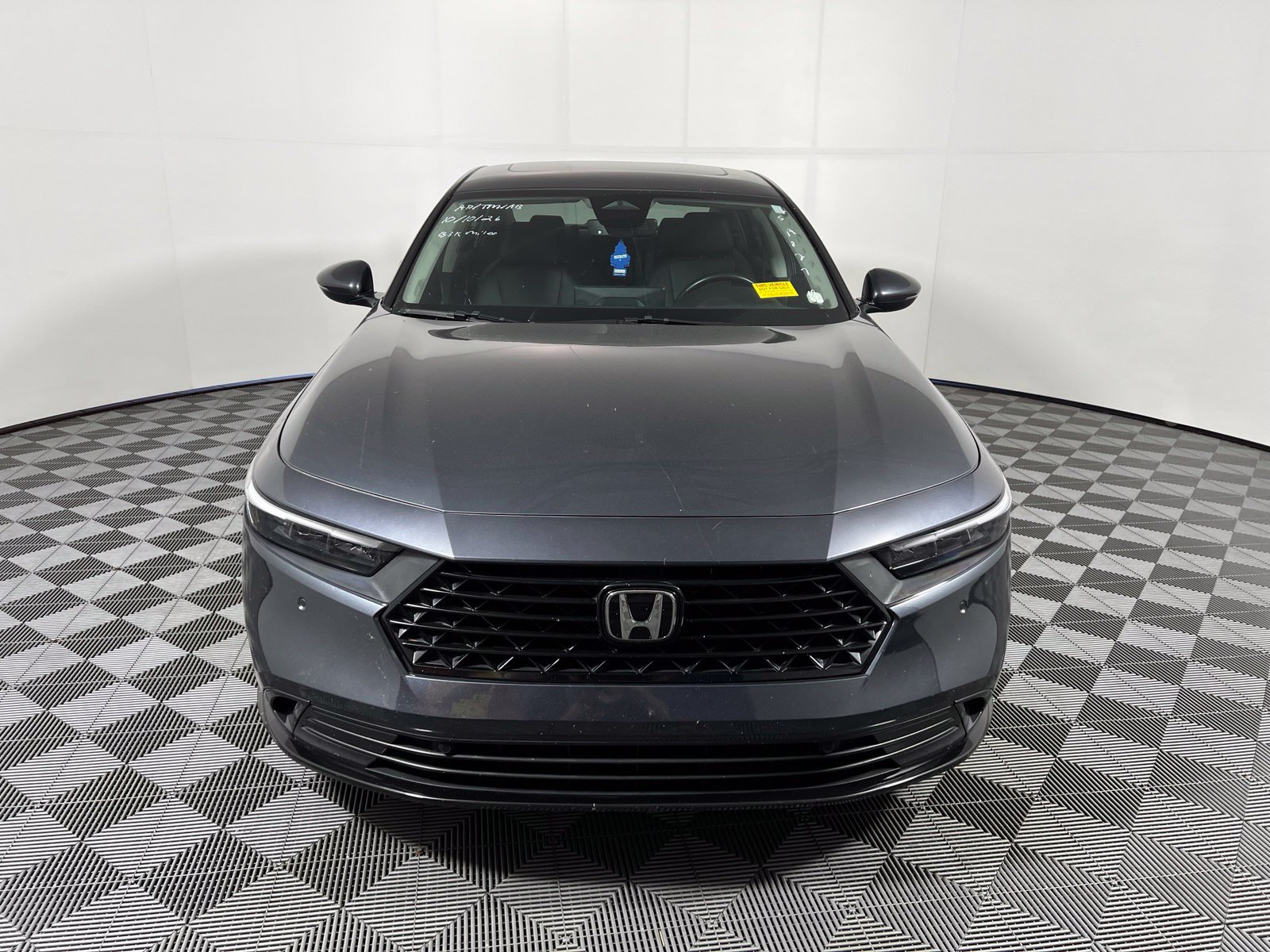 Used 2025 Honda Accord EX-L image 2