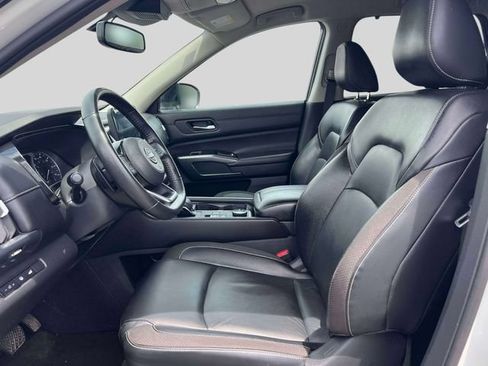 Certified 2022 Nissan Pathfinder SL AWD/4WD image 16