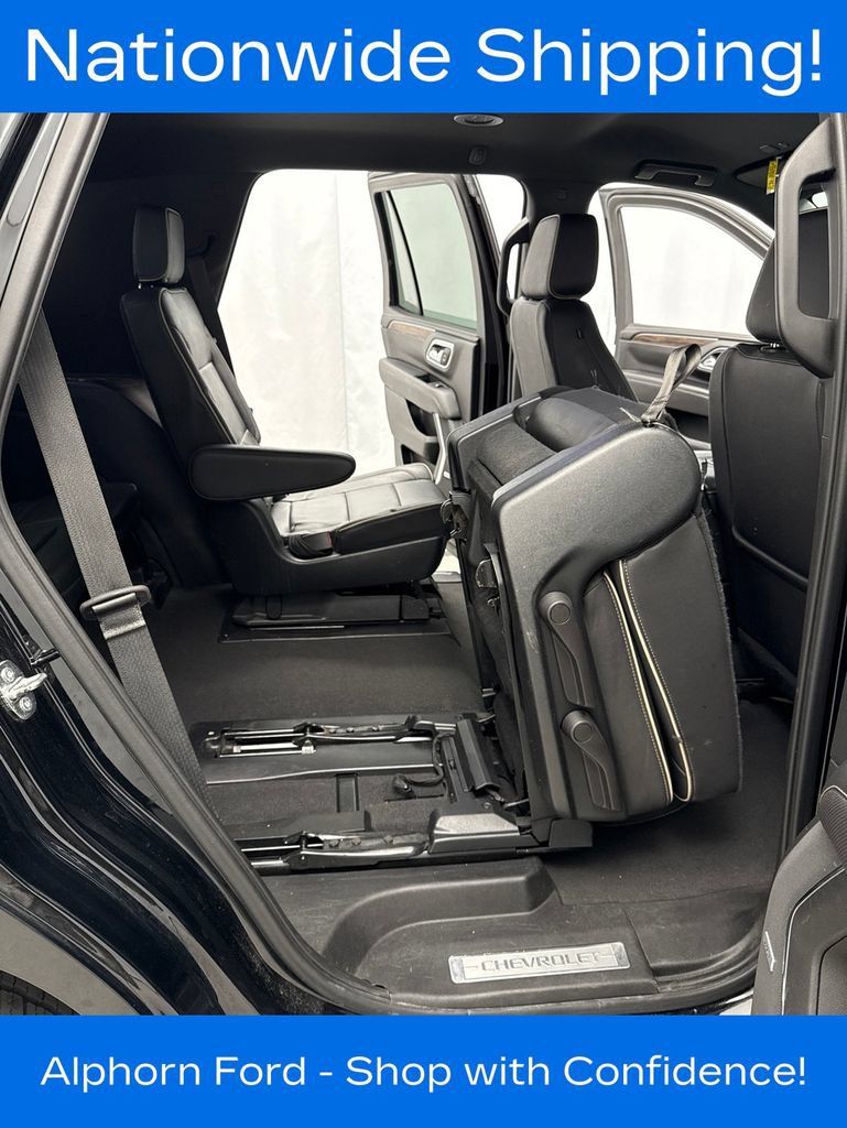 Used 2023 Chevrolet Tahoe Premier AWD/4WD image 33