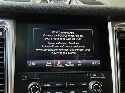 Used 2018 Porsche Macan Sport Edition w/ Driver Memory Package image 28