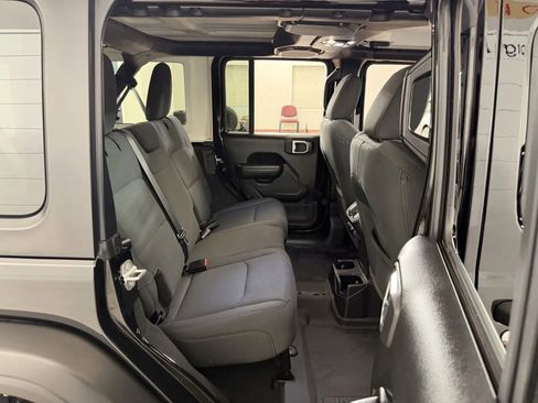 Used 2023 Jeep Wrangler Unlimited Sport AWD/4WD image 30