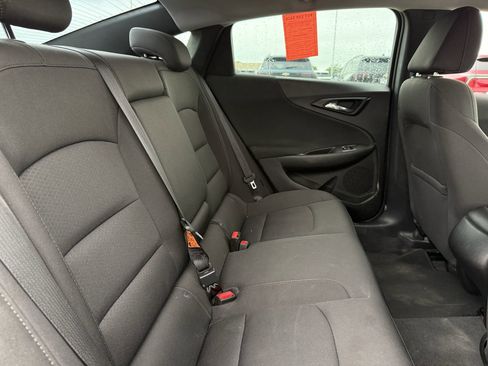 Used 2018 Chevrolet Malibu LS image 24