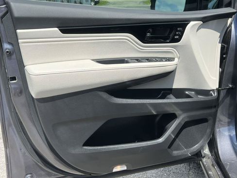Used 2025 Honda Odyssey Elite image 15
