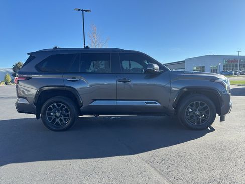 Used 2025 Toyota Sequoia Platinum AWD/4WD image 2