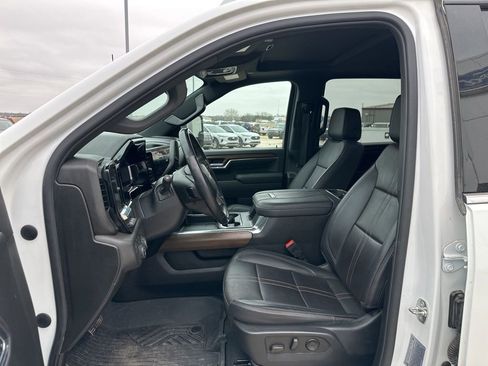 Used 2024 Chevrolet Silverado 2500 High Country w/ Technology Package image 15