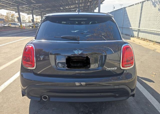 Used 2023 MINI Cooper 2-Door Hardtop FWD image 5