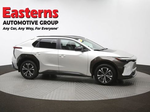 Used 2023 Toyota bZ4X XLE w/ Weather Package image 47