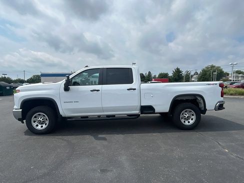 Used 2025 Chevrolet Silverado 3500 W/T w/ WT/CX Safety Package AWD/4WD image 2