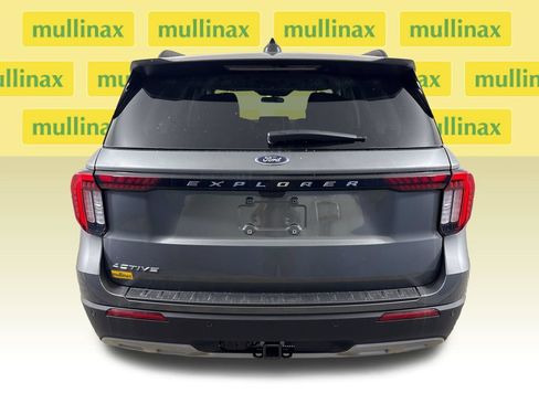 New 2026 Ford Explorer Active w/ Active Comfort Package RWD image 8