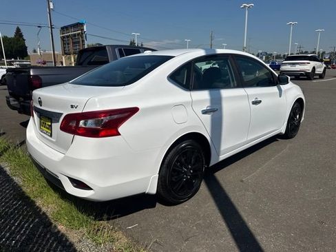 Used 2017 Nissan Sentra SV FWD image 3