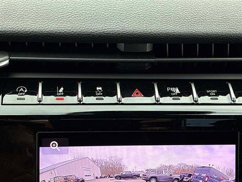 Used 2025 Jeep Grand Cherokee L Altitude image 32