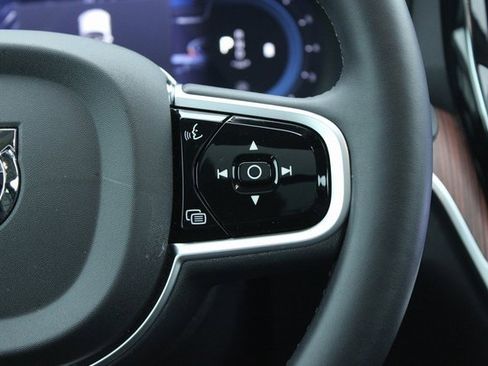 Used 2025 Volvo V60 B5 Cross Country Plus image 26