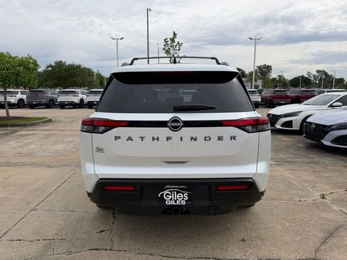 New 2026 Nissan Pathfinder SV FWD image 4
