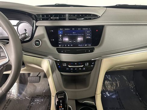 Used 2025 Cadillac XT5 Premium Luxury FWD image 28
