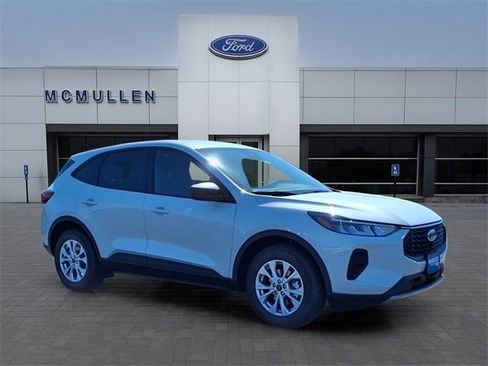 Used 2025 Ford Escape Active w/ Cold Weather Package image 7