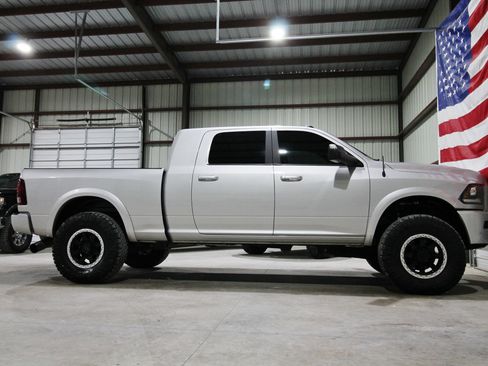 Used 2018 RAM 2500 Laramie w/ Sport Appearance Group AWD/4WD image 14