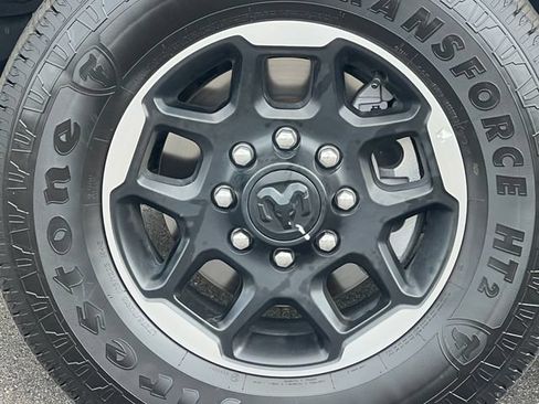 Used 2025 RAM 2500 Laramie AWD/4WD image 7