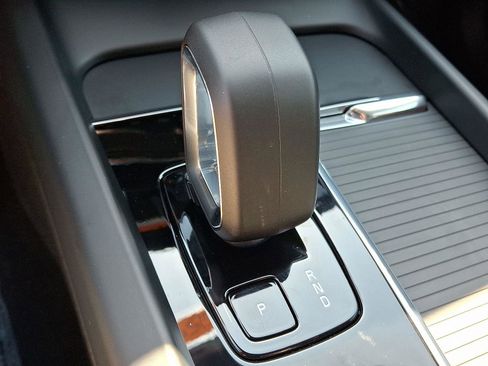 Certified 2025 Volvo XC60 T8 Core w/ Climate Package image 15