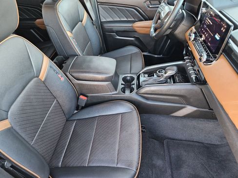 Used 2023 GMC Canyon AT4 w/ AT4 Premium Package image 18