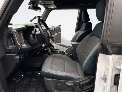 Used 2023 Ford Bronco Outer Banks image 11
