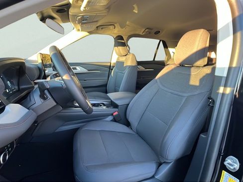 New 2026 Ford Explorer Active AWD/4WD image 14