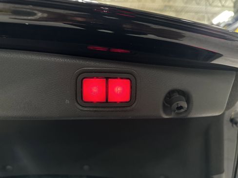 Certified 2022 Mercedes-Benz E 350 4MATIC Sedan image 17