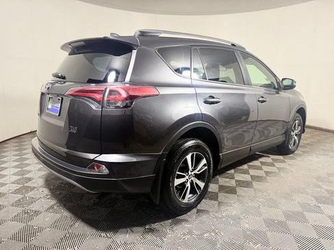 Used 2018 Toyota RAV4 XLE AWD/4WD image 7