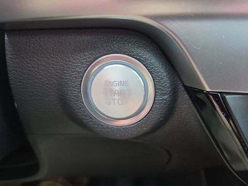 Used 2025 Kia Telluride S FWD image 24