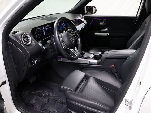 Certified 2023 Mercedes-Benz GLB 250 4MATIC image 11