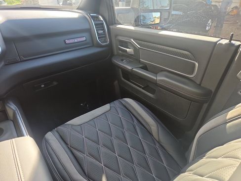 New 2026 RAM 2500 Big Horn AWD/4WD image 17