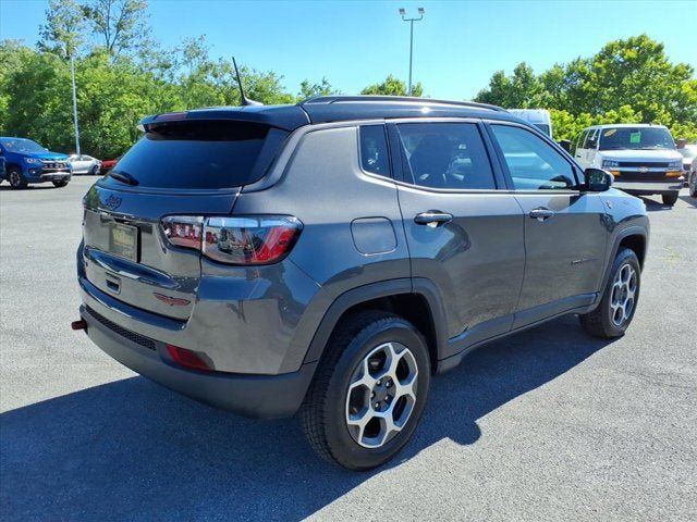Used 2022 Jeep Compass Trailhawk w/ Trailhawk Convenience Group AWD/4WD image 5