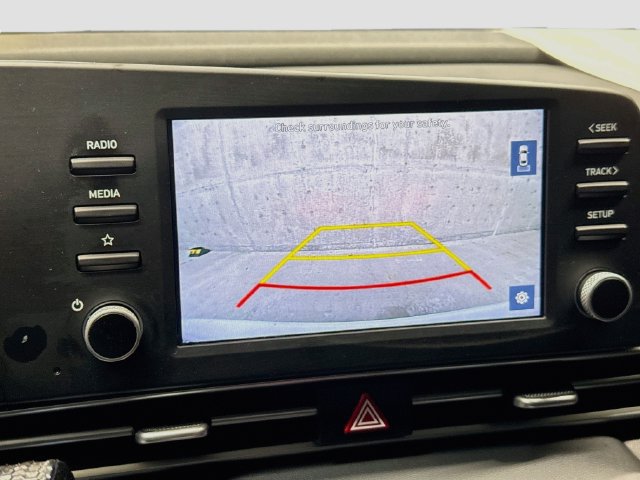 Used 2021 Hyundai Elantra SEL FWD image 15