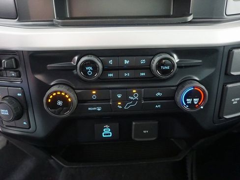 Used 2023 Ford F450 XLT w/ XLT Value Package image 24