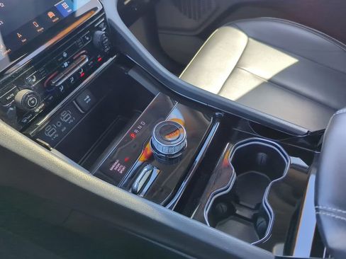 Used 2023 Jeep Grand Cherokee L Limited w/ Black Appearance Package AWD/4WD image 25