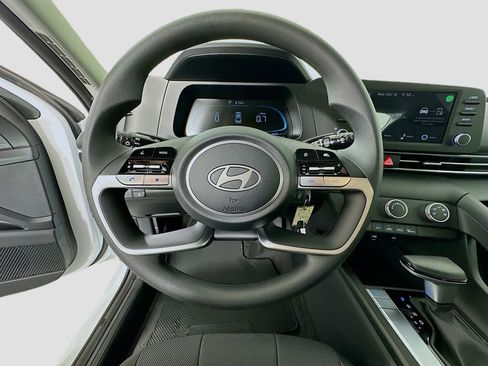 New 2026 Hyundai Elantra SE w/ Cargo Package image 10