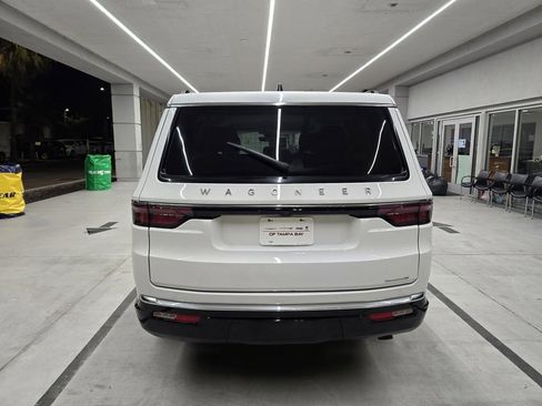 Used 2024 Jeep Wagoneer Series II w/ Flexible Seating Group image 5