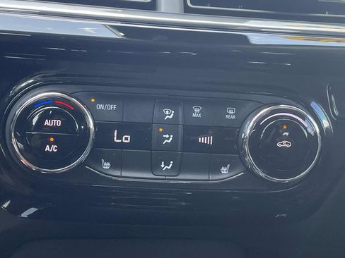 Used 2025 Chevrolet Trax ACTIV w/ Driver Confidence Package FWD image 25