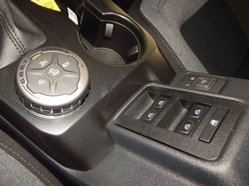 New 2025 Ford Bronco 4-Door image 21