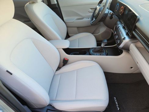 New 2026 Hyundai Kona SE image 10